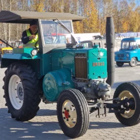 Więcej o: „Traktory URSUS. Przystanek – Poniatowa” czyli o jednym z największych w Polsce prywatnych zbiorów ciągników rodzimej produkcji